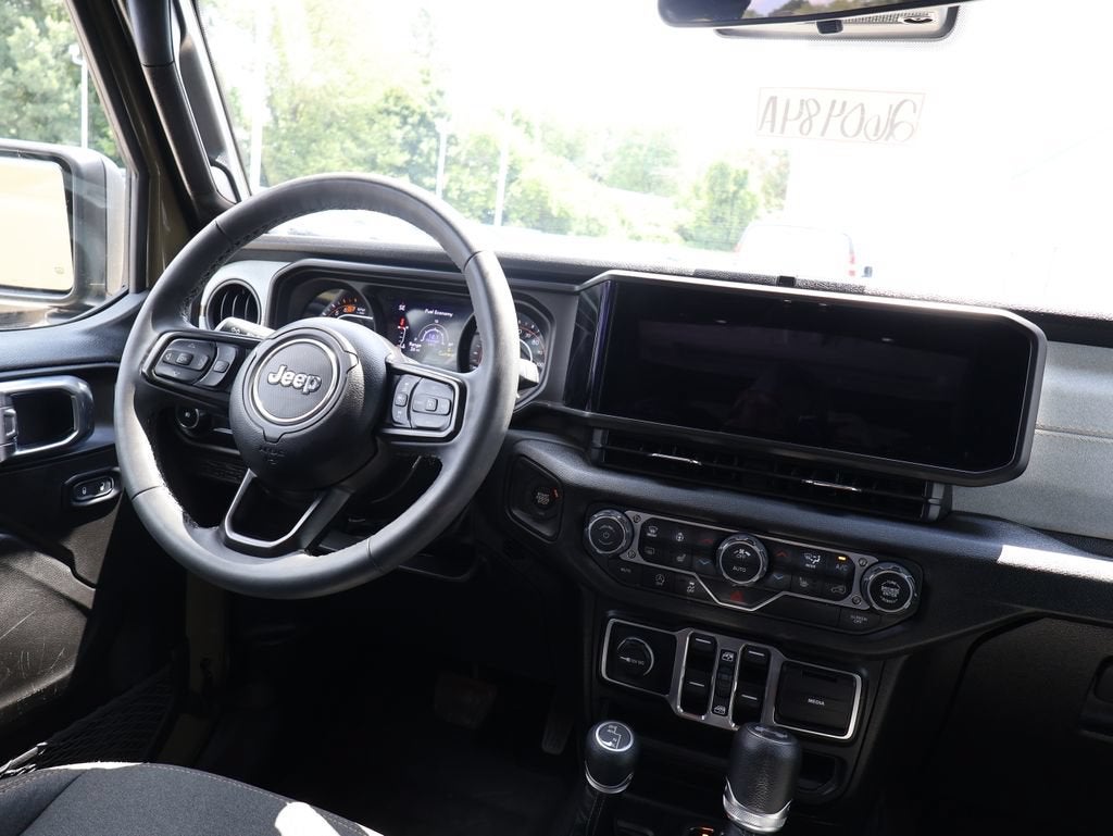 2025 Jeep Wrangler 4-Door Summit 4x4