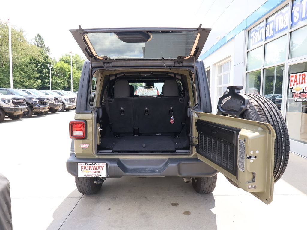 2025 Jeep Wrangler 4-Door Summit 4x4