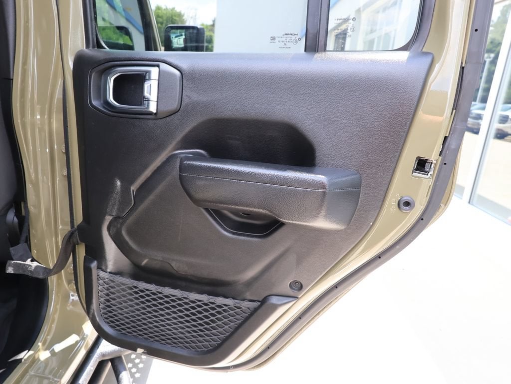 2025 Jeep Wrangler 4-Door Summit 4x4