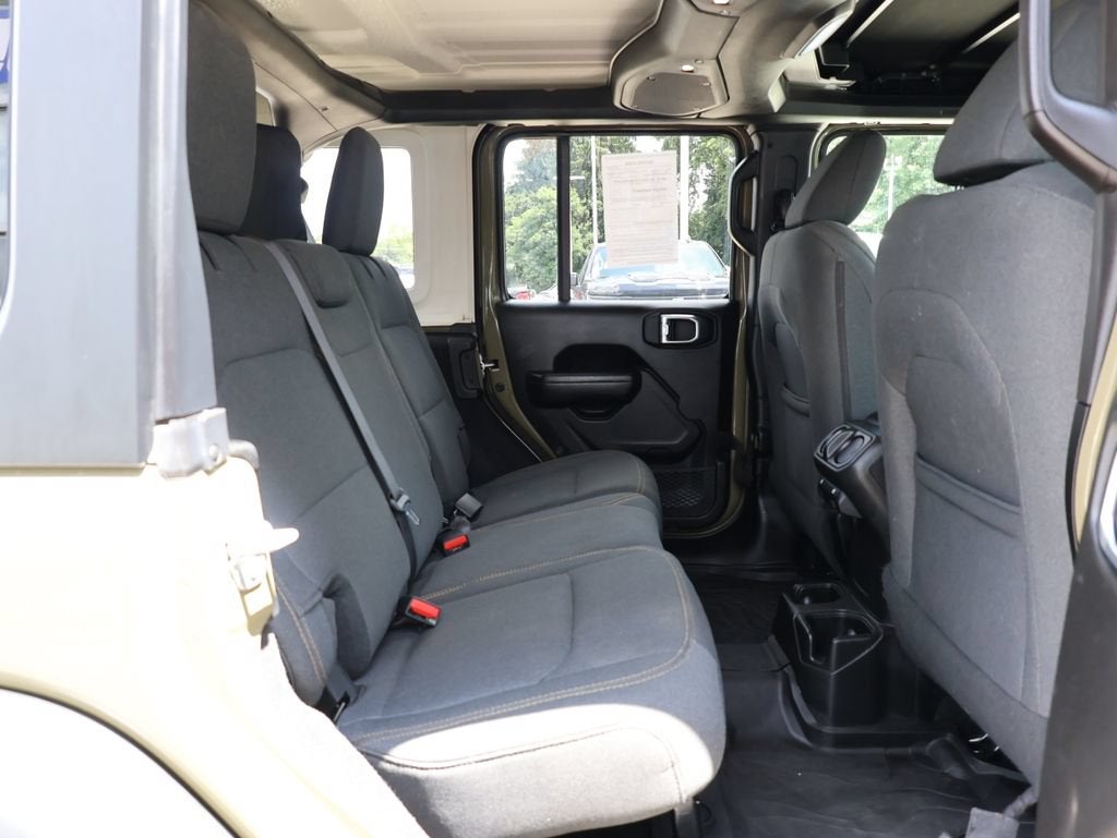 2025 Jeep Wrangler 4-Door Summit 4x4