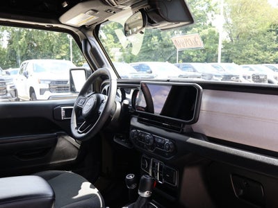 2025 Jeep Wrangler 4-Door Summit 4x4