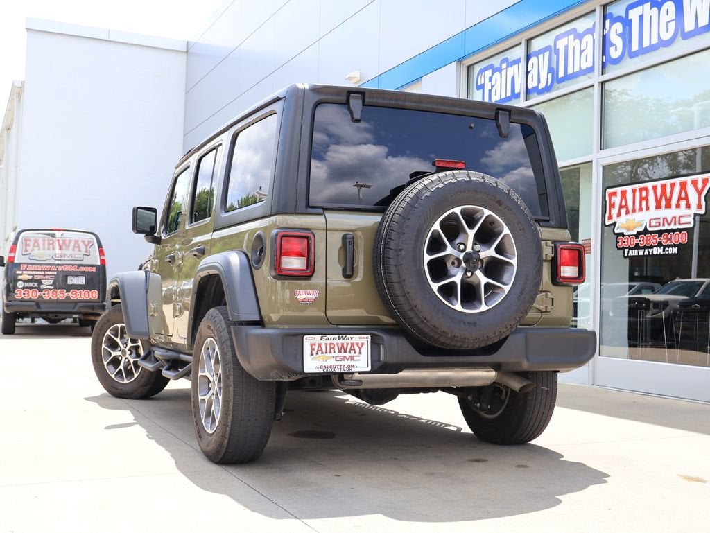 2025 Jeep Wrangler 4-Door Summit 4x4