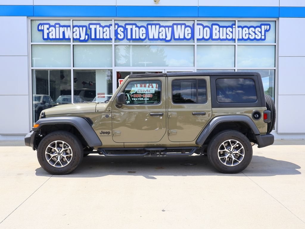 2025 Jeep Wrangler 4-Door Summit 4x4