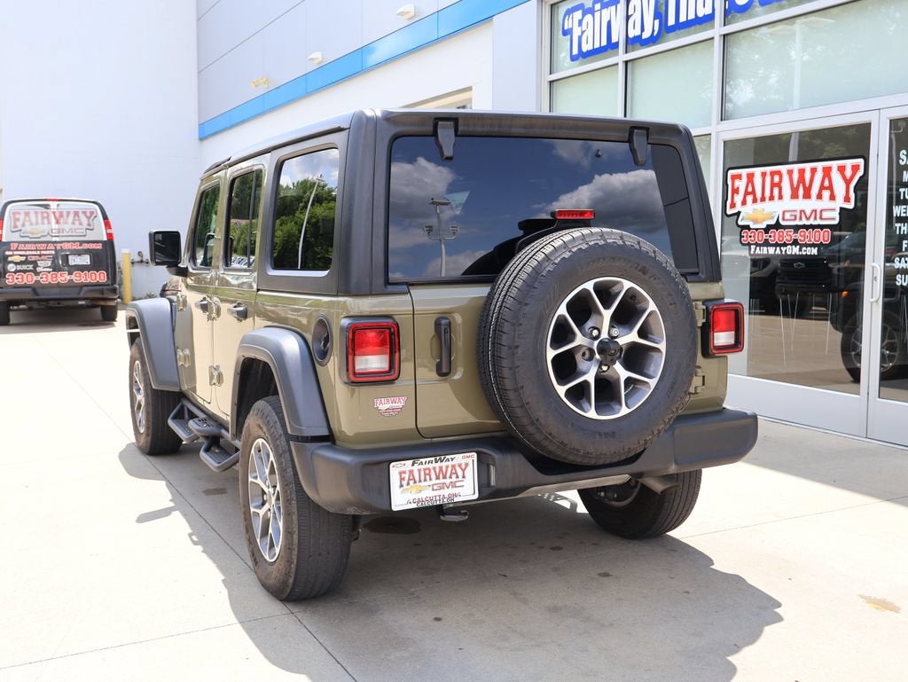 2025 Jeep Wrangler 4-Door Summit 4x4