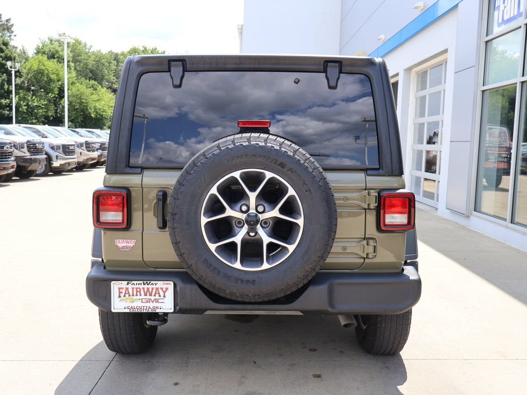 2025 Jeep Wrangler 4-Door Summit 4x4