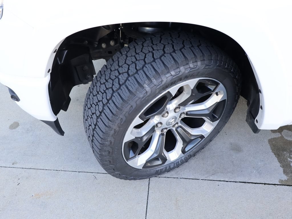 2023 RAM 1500 Limited Crew Cab 4x4 5'7" Box