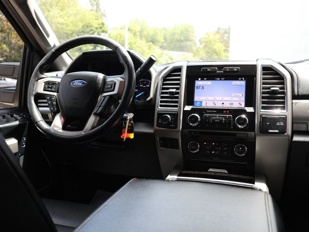 2017 Ford Super Duty F-250 SRW Lariat