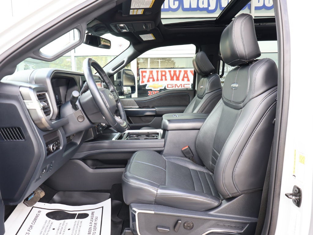 2025 Ford F-350 Super Duty Platinum - Photo 14