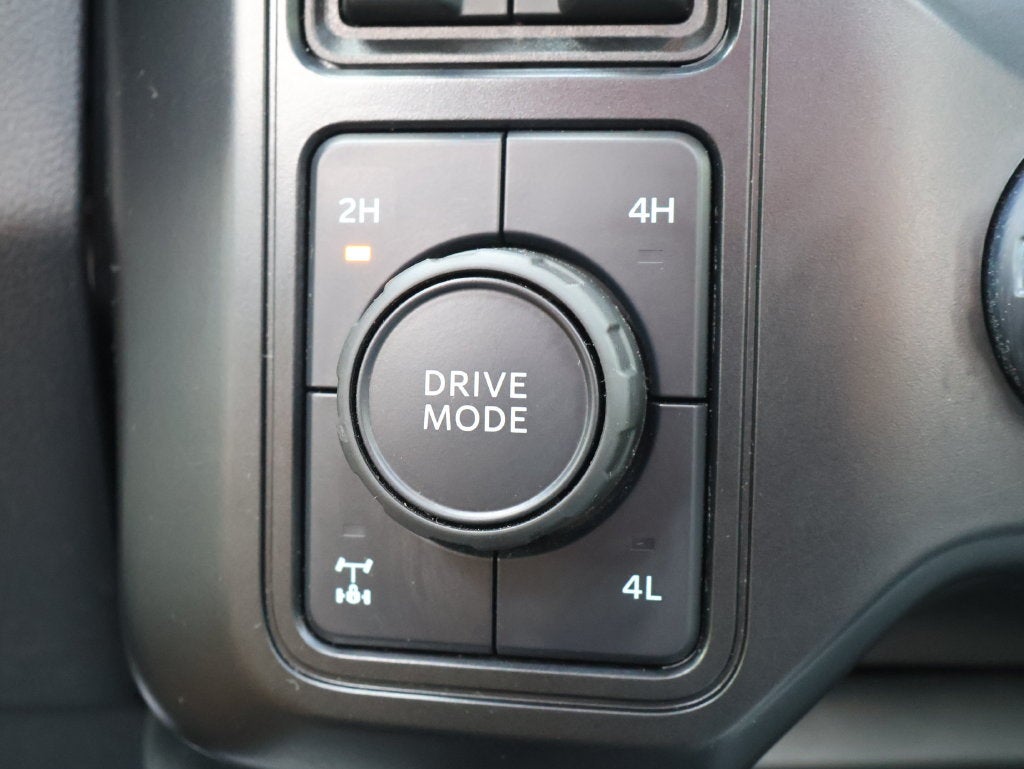 2025 Ford F-350 Super Duty Platinum - Photo 25