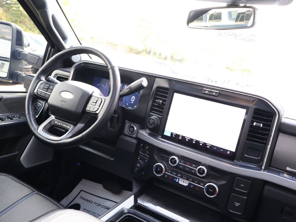 2025 Ford F-350 Super Duty Platinum - Photo 32
