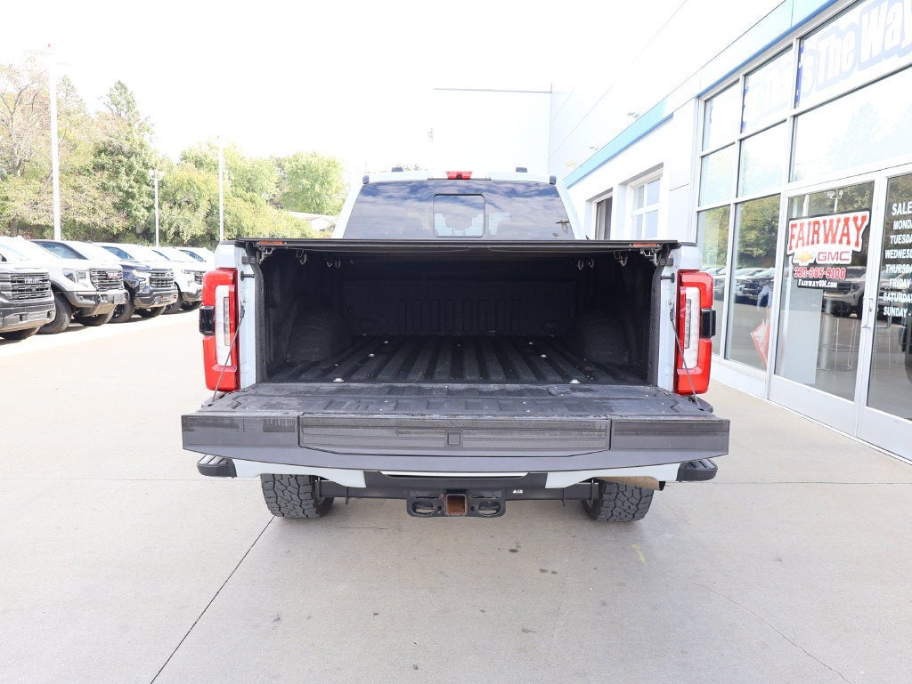 2025 Ford F-350 Super Duty Platinum - Photo 36