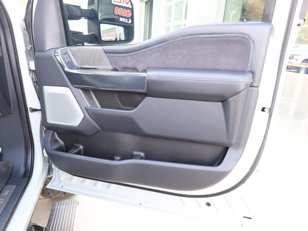 2025 Ford F-350 Super Duty Platinum - Photo 43