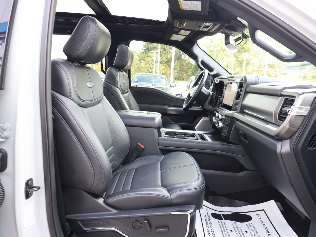 2025 Ford F-350 Super Duty Platinum - Photo 44