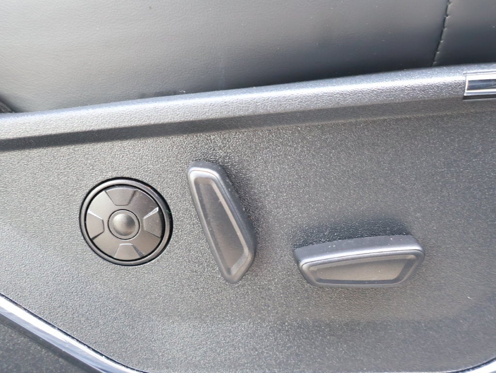 2025 Ford F-350 Super Duty Platinum - Photo 45