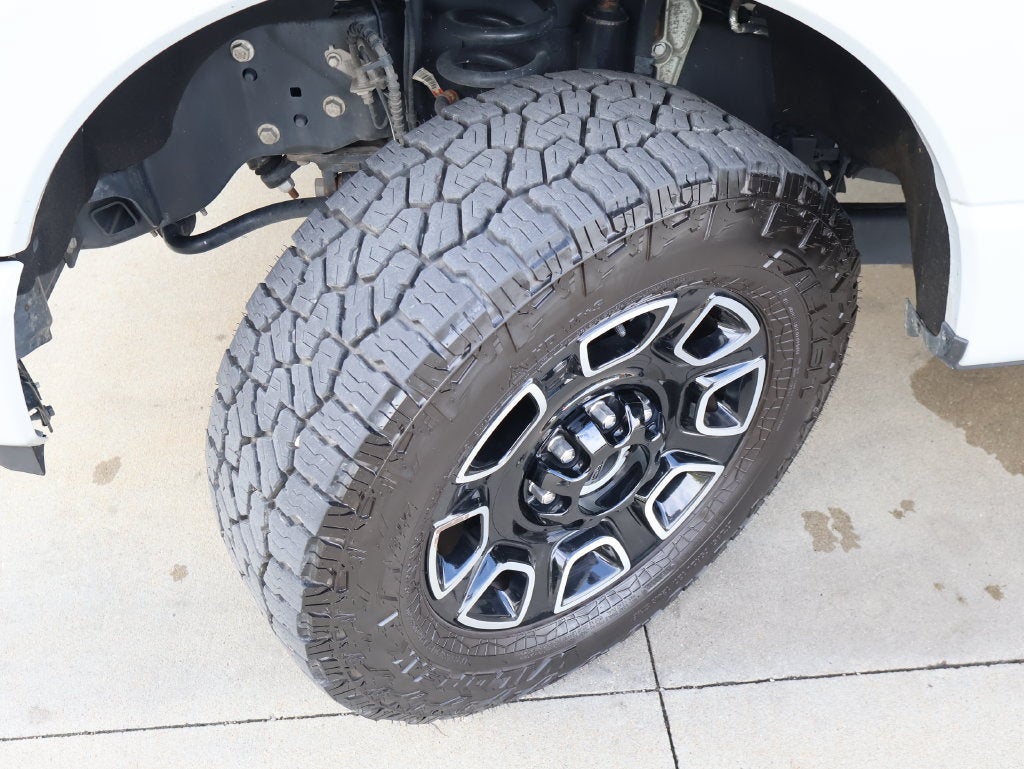 2025 Ford F-350 Super Duty Platinum - Photo 49