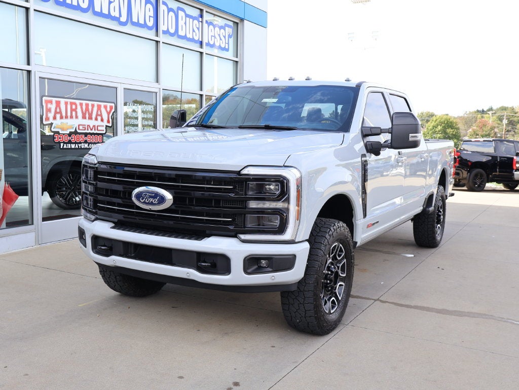 2025 Ford F-350 Super Duty Platinum - Photo 6