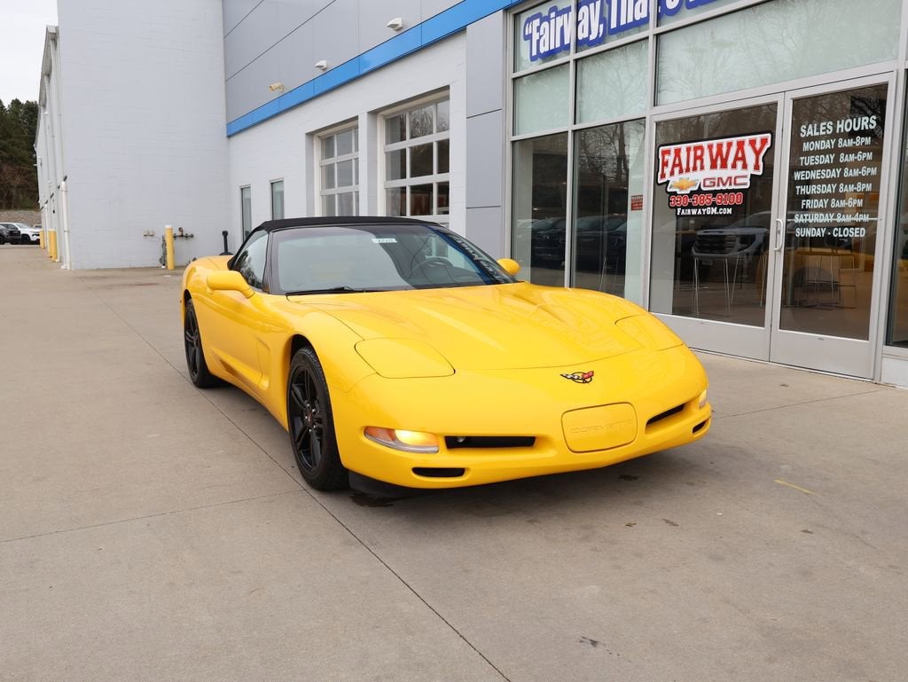 Used 2002 Chevrolet Corvette Base with VIN 1G1YY32G725115751 for sale in Calcutta, OH