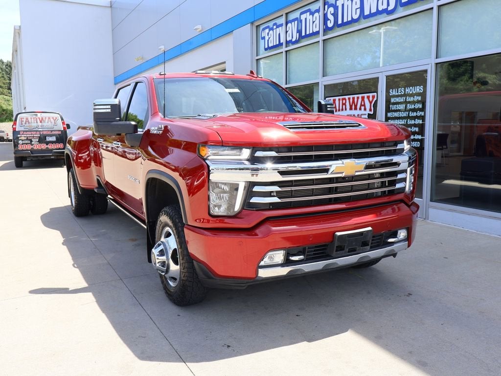 2022 Chevrolet Silverado 3500HD High Country - Photo 2