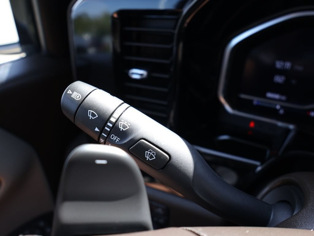 2023 Chevrolet Silverado 1500 LTZ - Photo 18