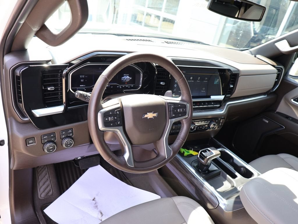 2023 Chevrolet Silverado 1500 LTZ - Photo 25