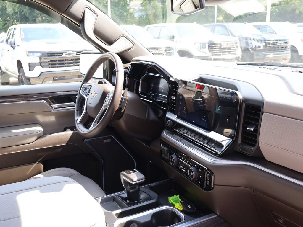 2023 Chevrolet Silverado 1500 LTZ - Photo 45