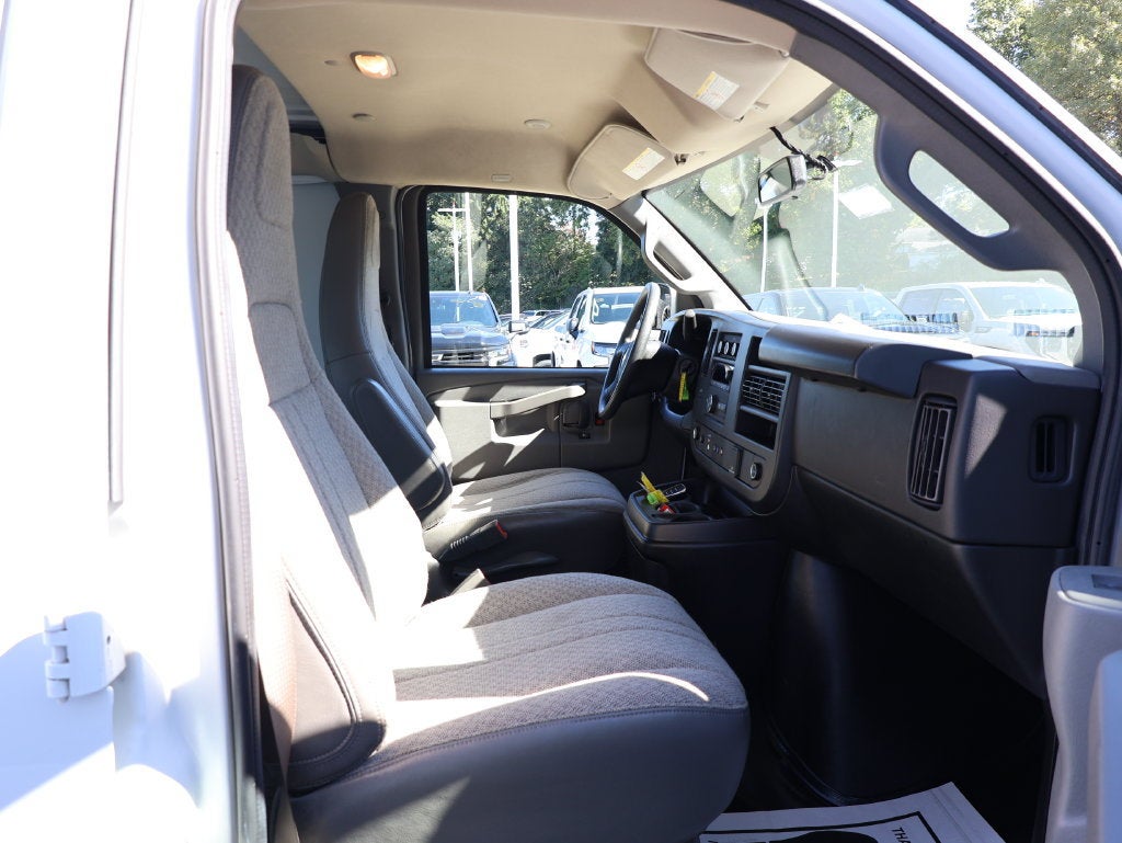 2024 Chevrolet Express Cargo 2500 WT
