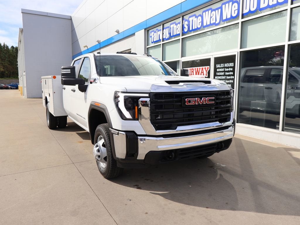 2026 GMC Sierra 3500 HD Chassis Cab Pro