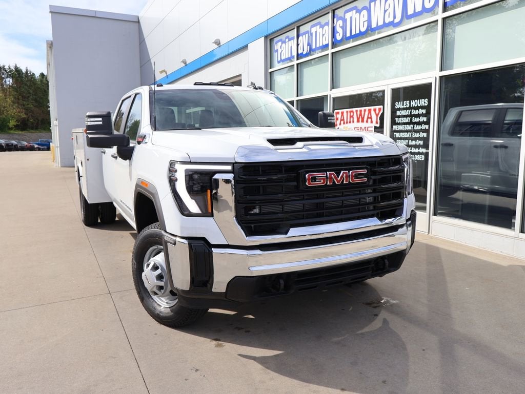 2026 GMC Sierra 3500 HD Chassis Cab Pro
