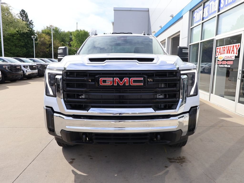 2026 GMC Sierra 3500 HD Chassis Cab Pro