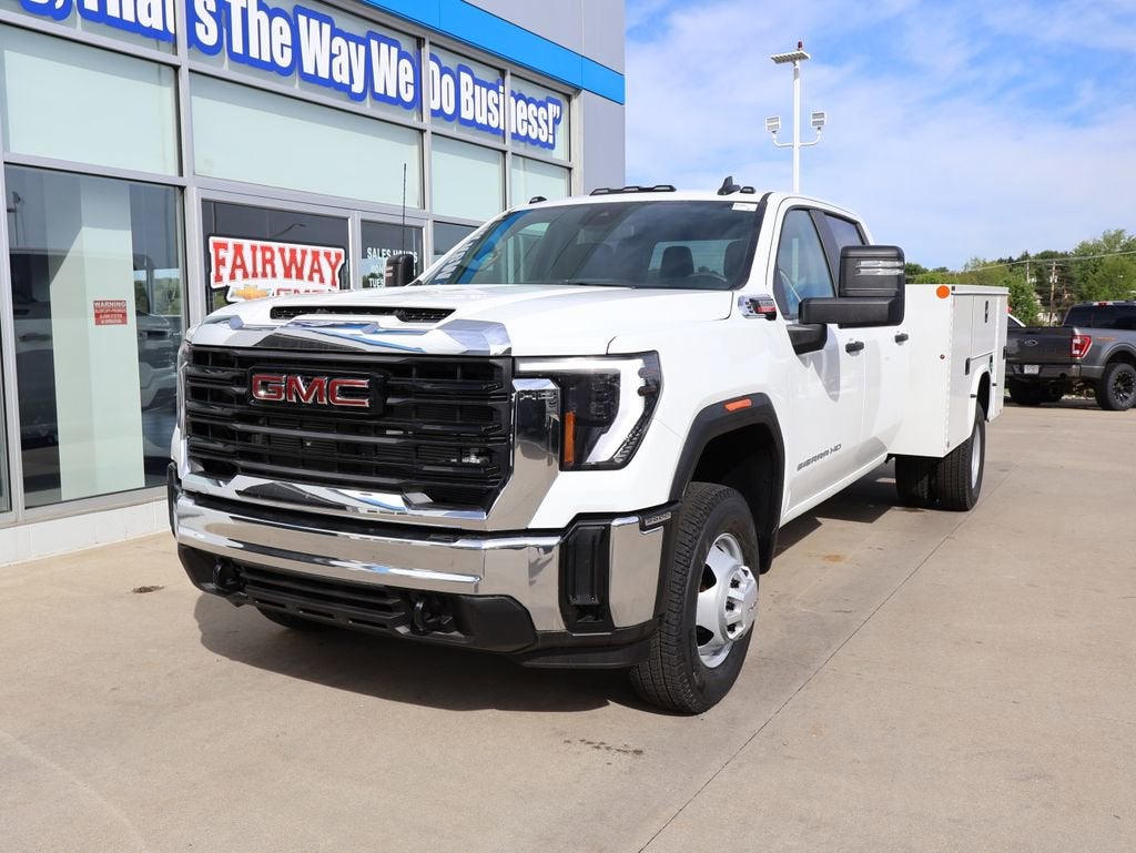 2026 GMC Sierra 3500 HD Chassis Cab Pro
