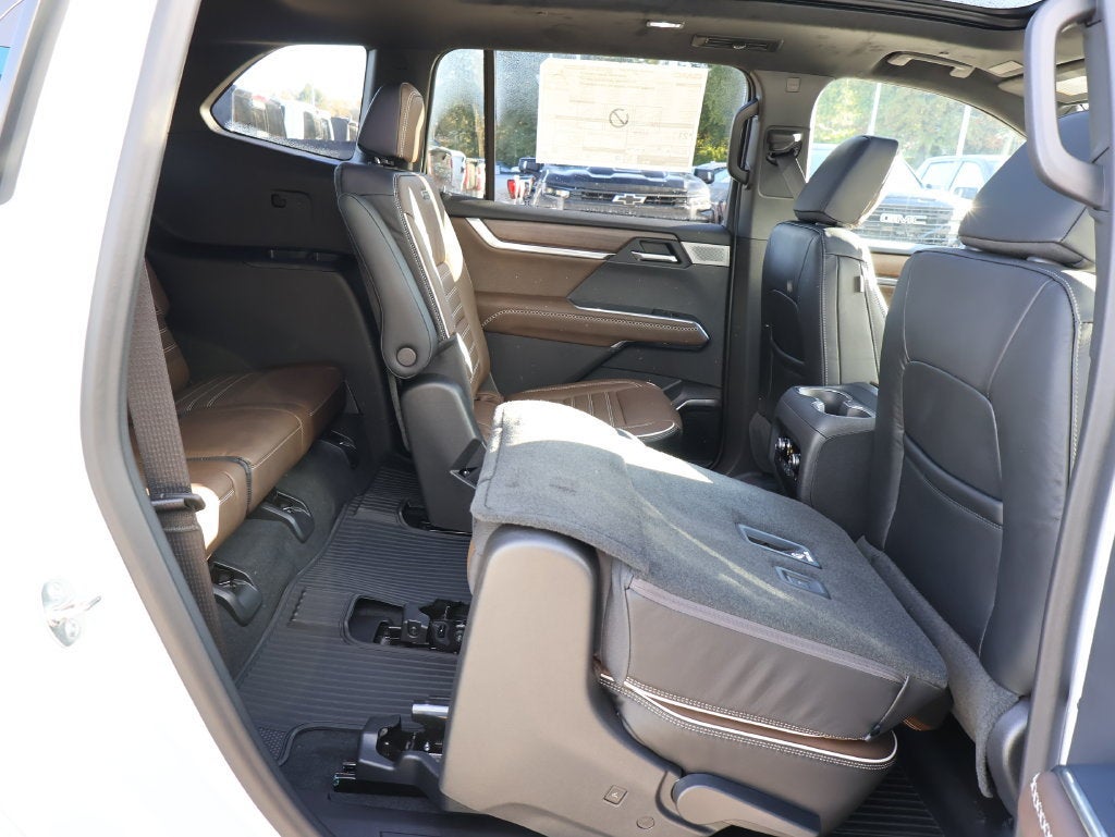 2027 GMC Acadia Denali Ultimate