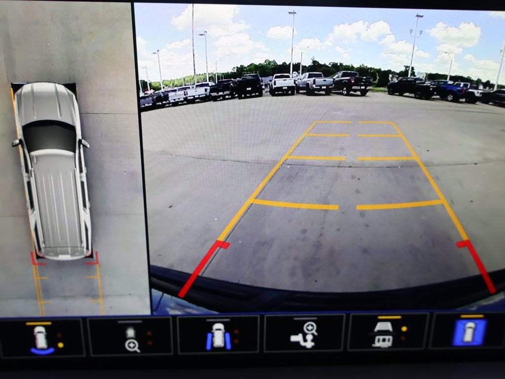 2023 GMC Yukon XL SLT