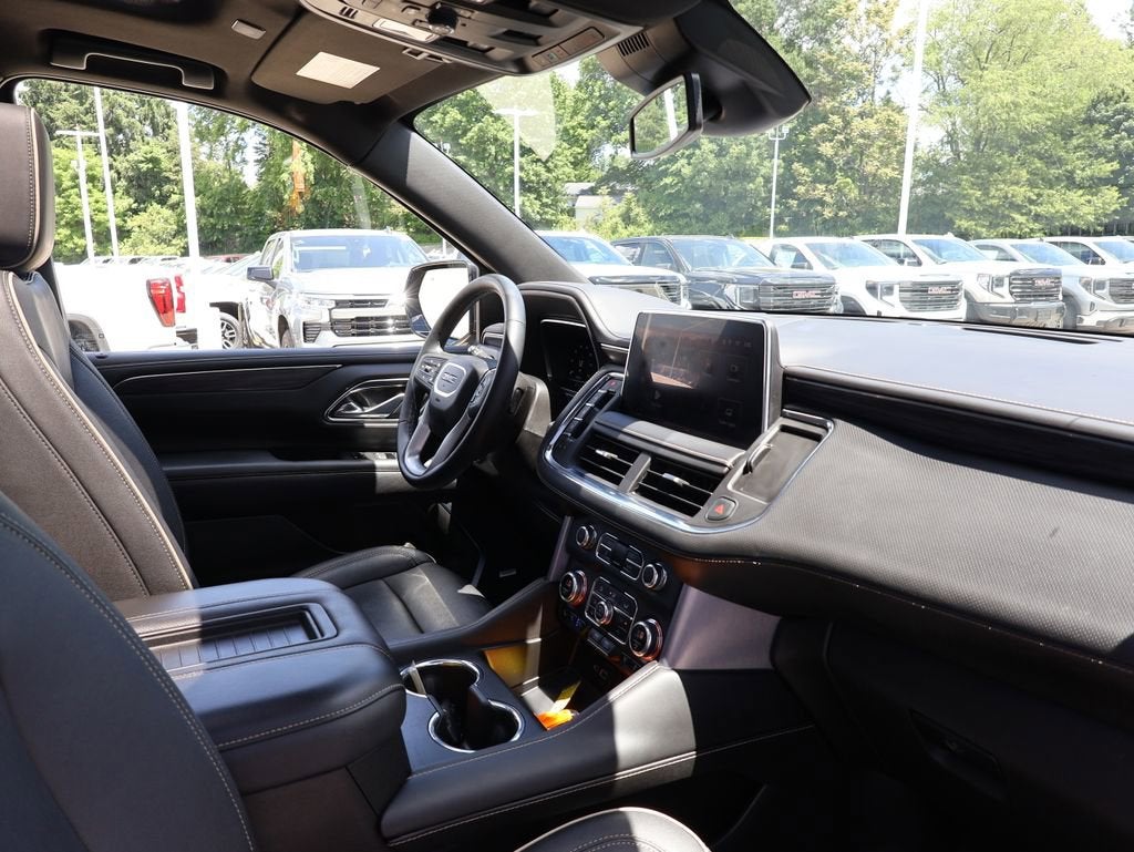 2023 GMC Yukon XL SLT