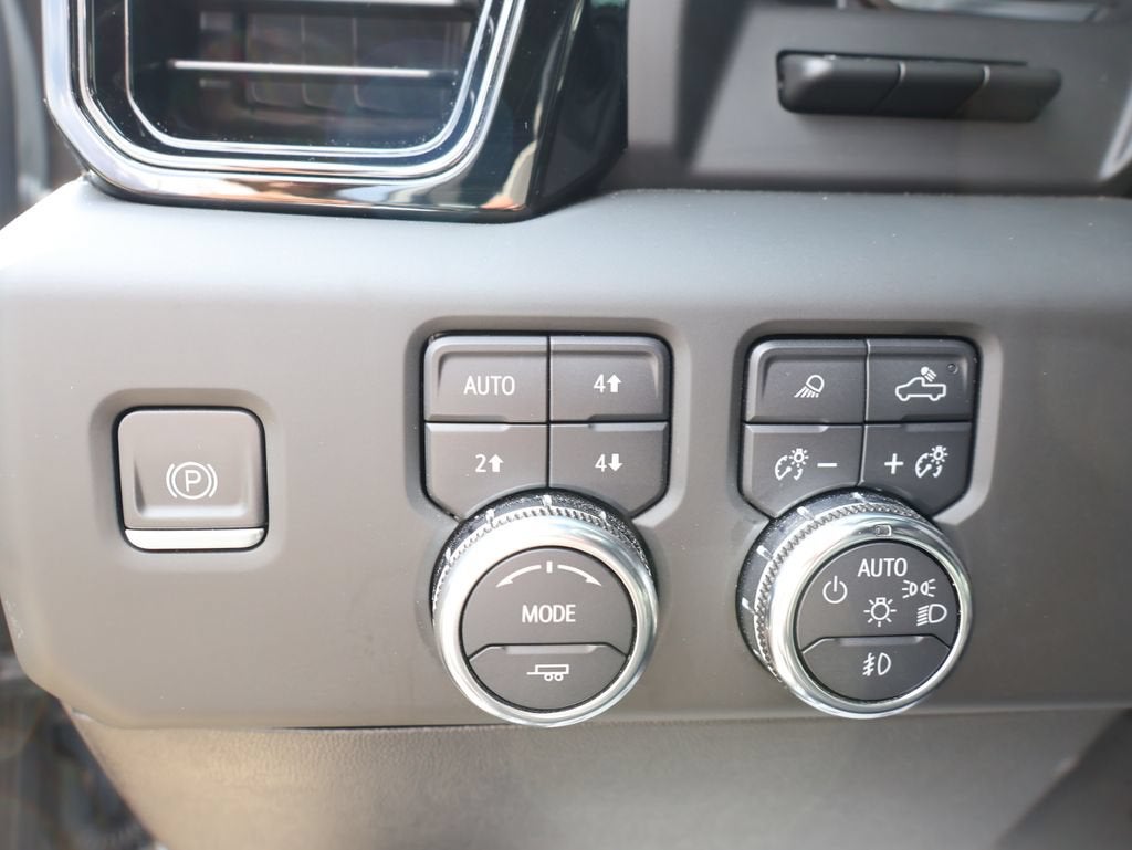 2024 GMC Sierra 2500HD AT4X - Photo 13