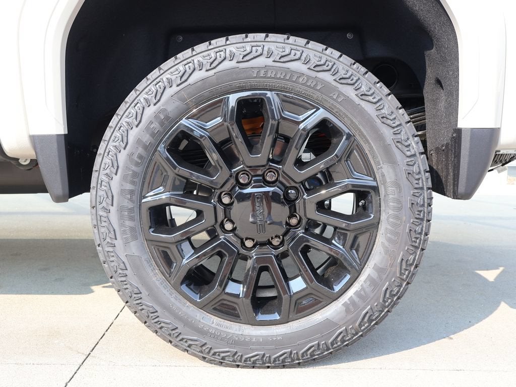 2026 GMC Sierra 2500HD AT4 - Photo 52