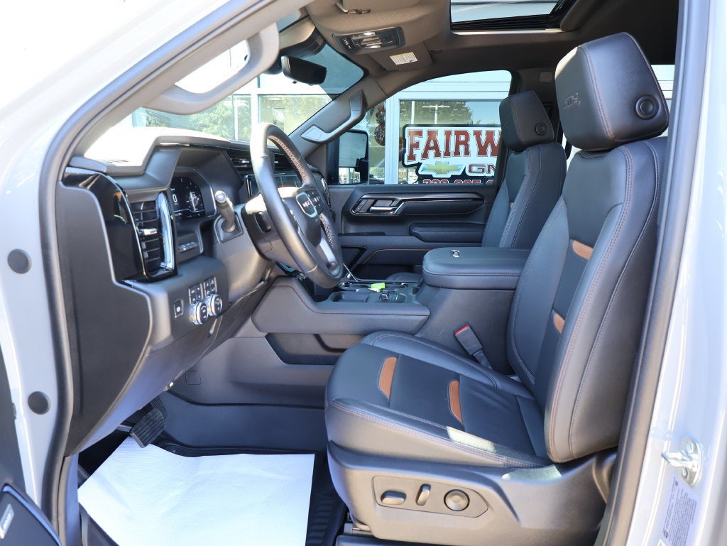 2025 GMC Sierra 3500HD AT4 - Photo 15