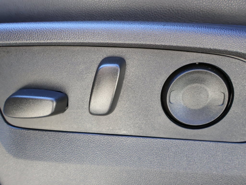 2025 GMC Sierra 3500HD AT4 - Photo 16
