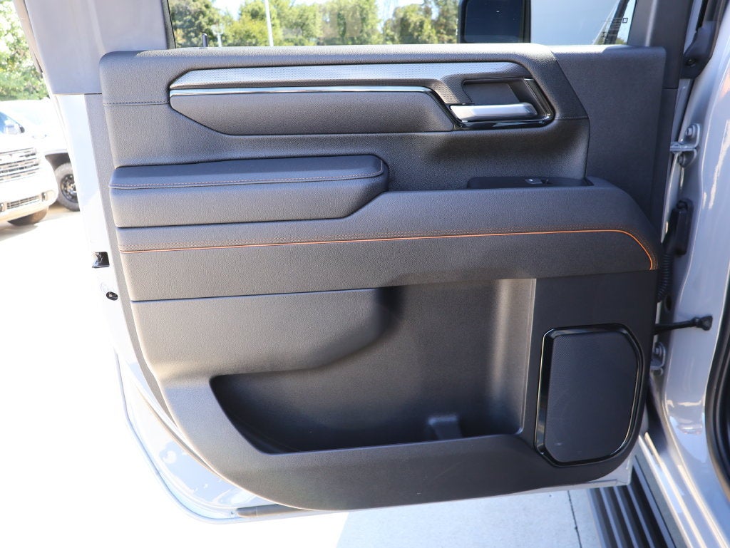 2025 GMC Sierra 3500HD AT4 - Photo 28