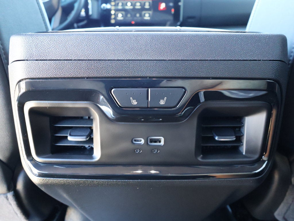2025 GMC Sierra 3500HD AT4 - Photo 32
