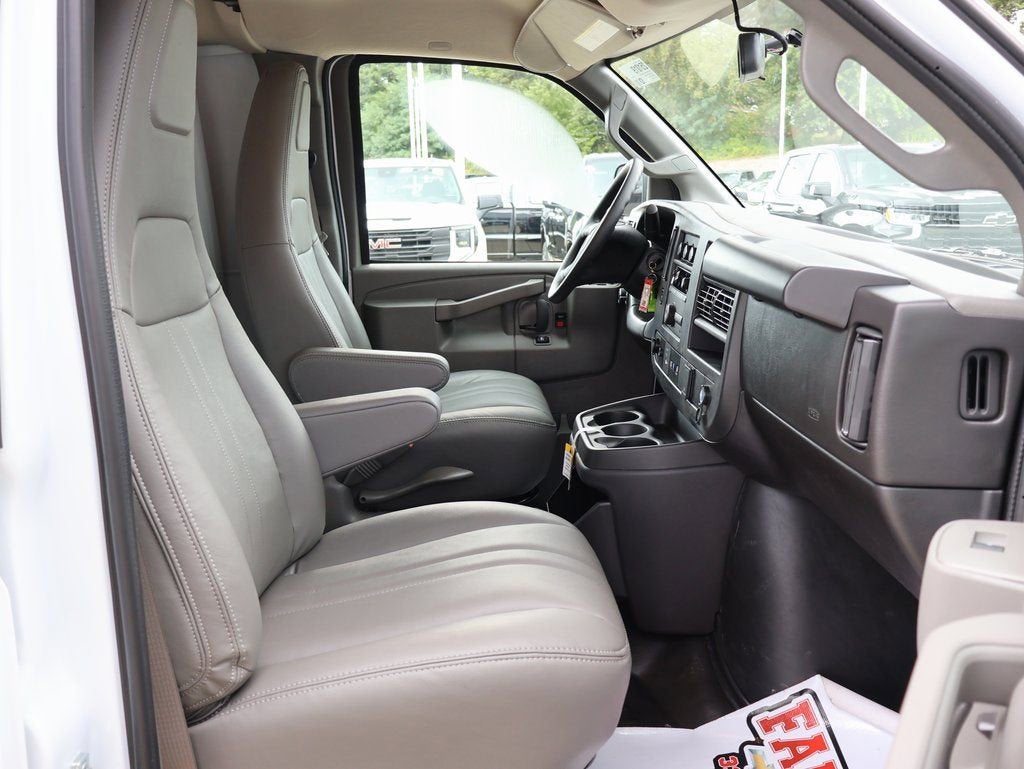 2025 GMC Savana Cargo Work Van