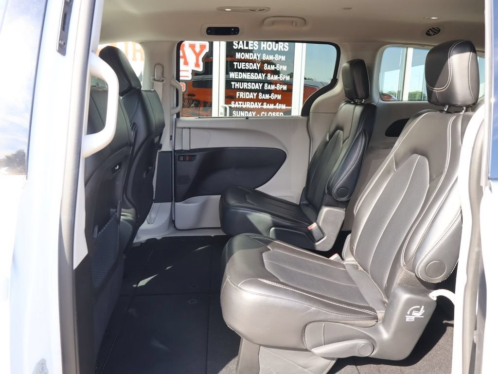 2024 Chrysler Pacifica Touring L - Photo 24