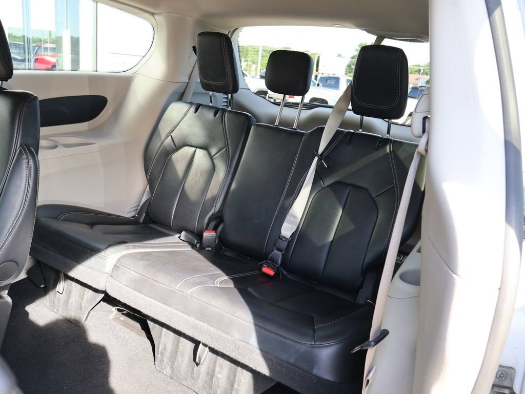 2024 Chrysler Pacifica Touring L - Photo 26