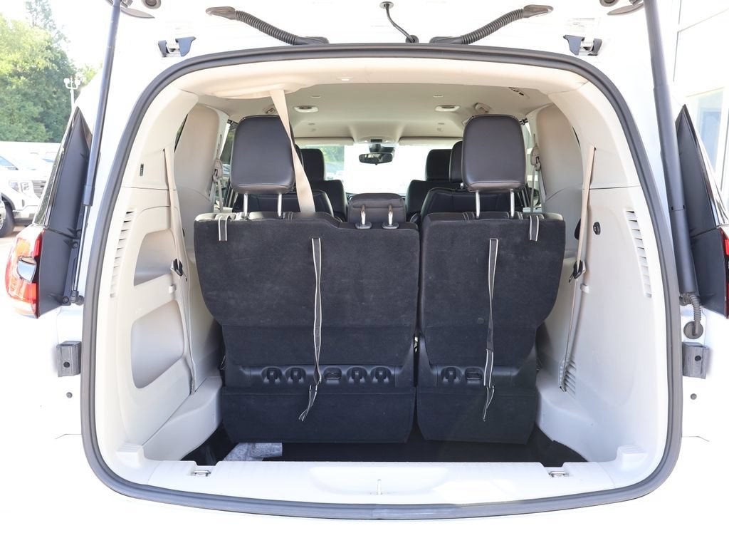 2024 Chrysler Pacifica Touring L - Photo 29