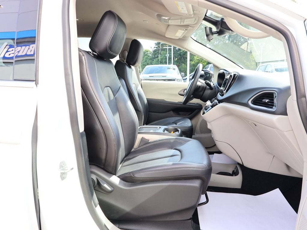 2024 Chrysler Pacifica Touring L - Photo 34