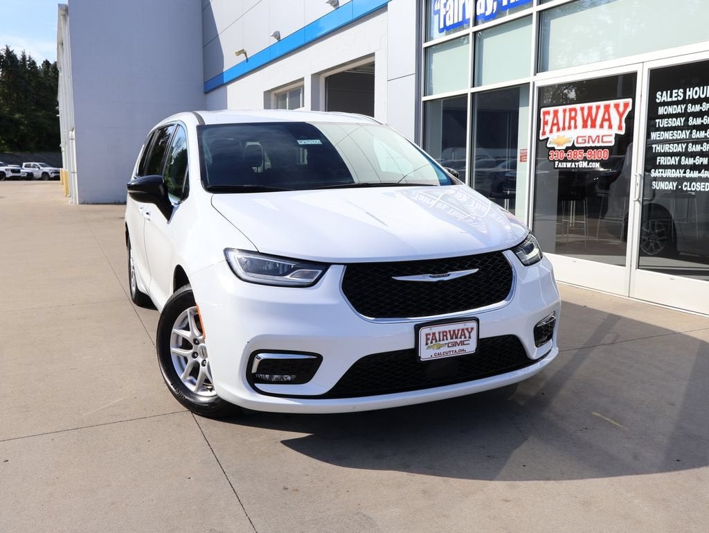 2024 Chrysler Pacifica Touring L - Photo 37