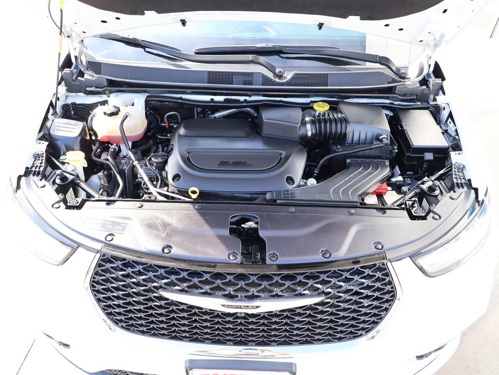 2024 Chrysler Pacifica Touring L - Photo 40