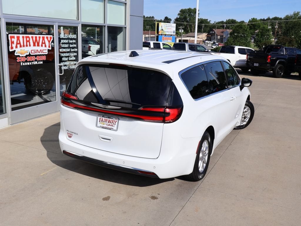 2024 Chrysler Pacifica Touring L - Photo 41