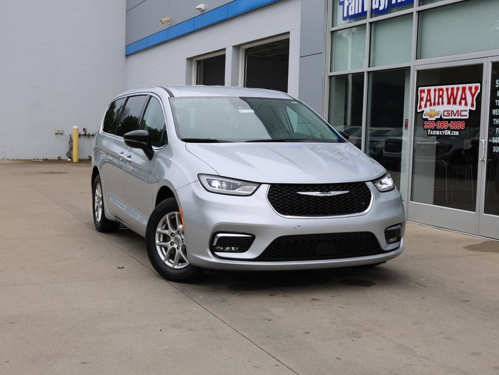 2024 Chrysler Pacifica Touring L - Photo 42