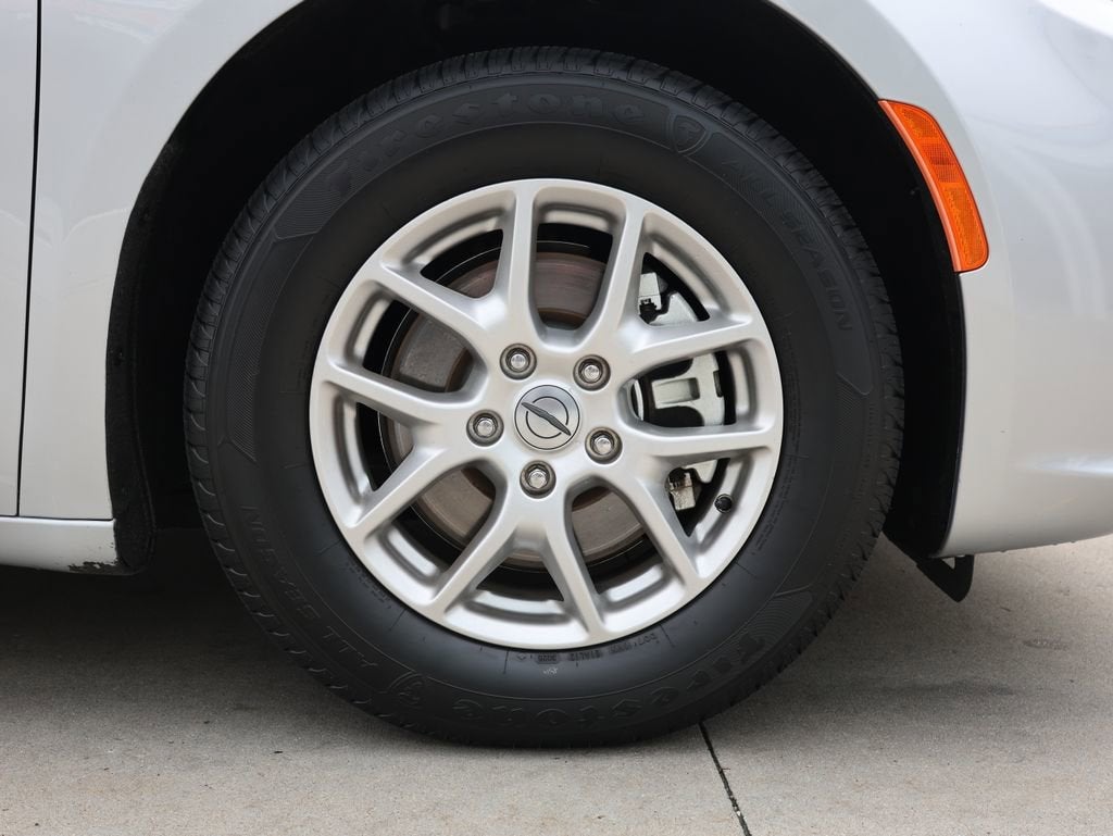 2024 Chrysler Pacifica Touring L - Photo 44
