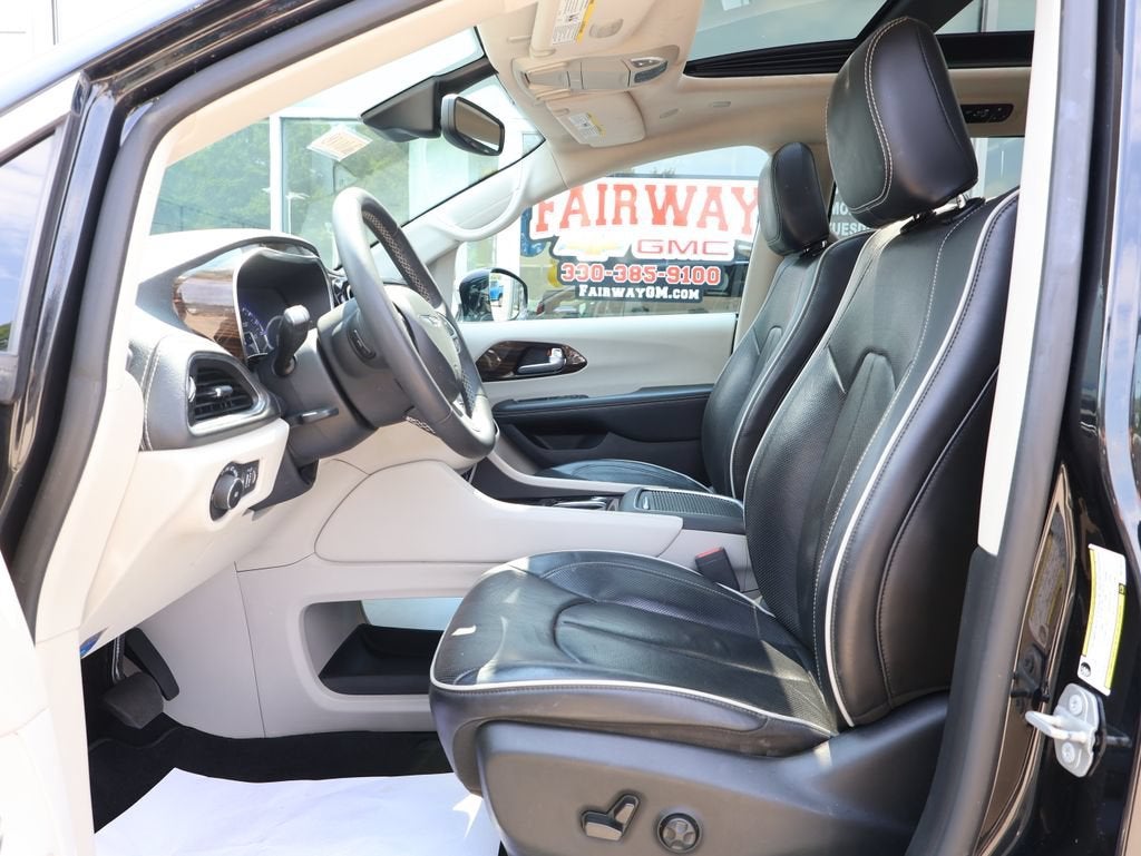 2023 Chrysler Pacifica Limited AWD